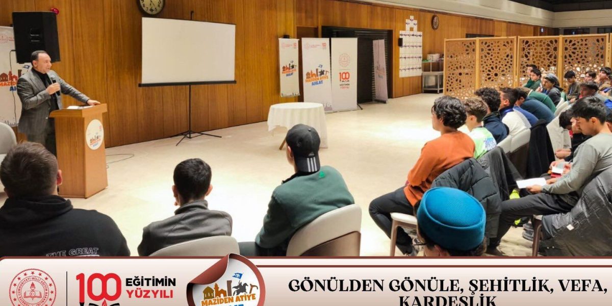 التقى رئيس مؤسستنا، السيد قطب الدين أومروغلو، بالشباب في أهلات ضمن برنامج «من الماضي إلى المستقبل».