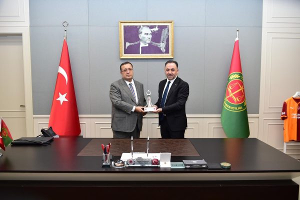 Yargıtay Cumhuriyet Başsavcı Vekili ve Vakfımız Mütevelli Heyeti Üyesi Sayın Rıdvan Gündoğdu’ya ziyaret