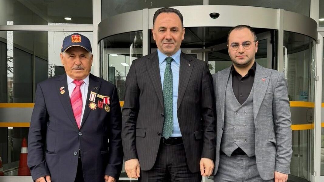 زيارة السيد عمر أصلان، رئيس جمعية المحاربين القدامى في إسنيورت، والسيد محمد تاتلي، رئيس وحدة أسر الشهداء والمحاربين القدامى في إسنيورت.