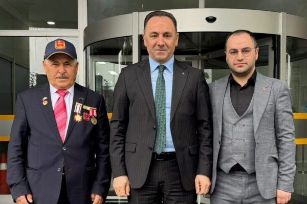 Esenyurt Muharip Gaziler Derneği Başkanı Sayın Ömer Aslan ile Esenyurt Şehit Aileleri ve Gaziler Birimi Başkanı Sayın Muhammet Tatlı’ya ziyaret
