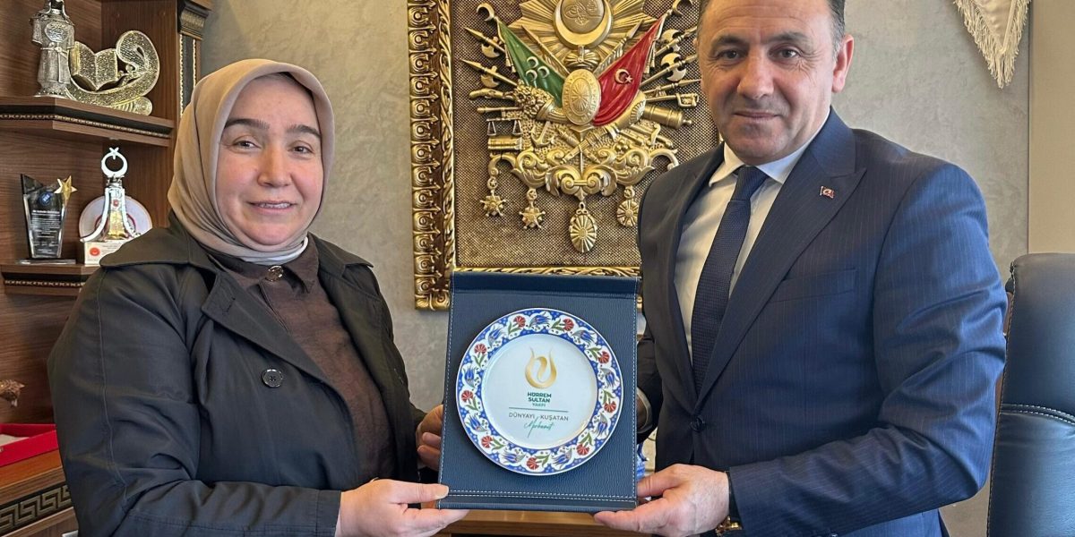 During Martyrs’ Week, a visit to our Chairman Kutbettin Ömeroğlu by the Hürrem Sultan Foundation.