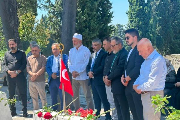 بمناسبة الذكرى العاشرة للانقلاب الفاشل في 15 يوليو، عقدت مؤسستنا فعالية تذكارية في مقبرة شهداء 15 يوليو بأديرنة كابي في إسطنبول بمناسبة يوم الوحدة الوطنية.